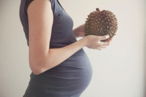 Makan-durian-saat-hamil